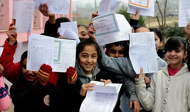 MEB'den Yeni Karne Dönemi: 5, 6, 9 ve 10. Sınıflarda Gelişim Raporu Uygulaması Başlıyor