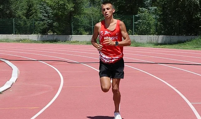 Milli Atlet Oğuz Uyar'dan 200 Metrede Türkiye Rekoru