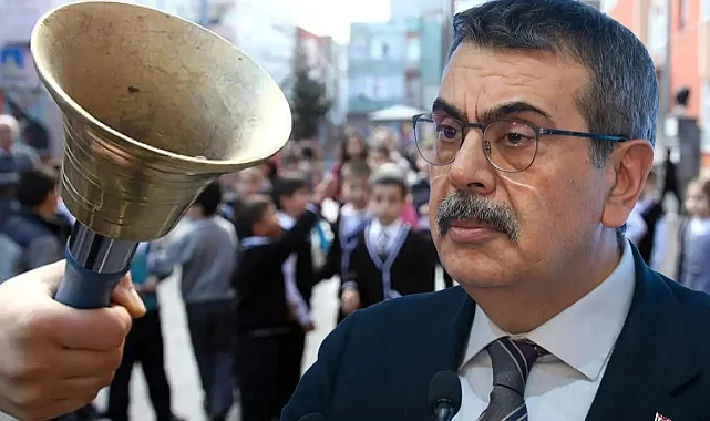 Milyonlarca Öğrenci Ve Veli Bekliyordu: Ara Tatil Kalkıyor Mu?