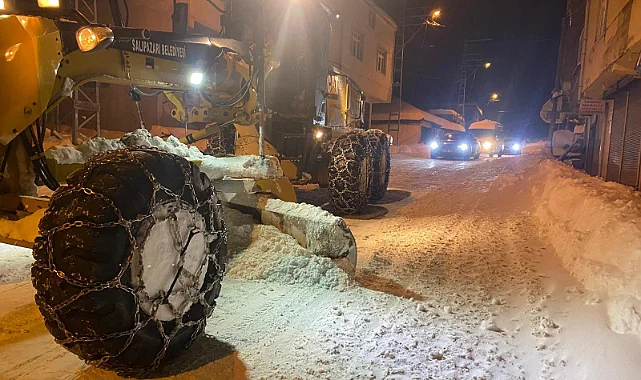 Salıpazarı'nda Kar Seferberliği: Cenaze Yolunda Mahsur Kalanlara Belediye Eli