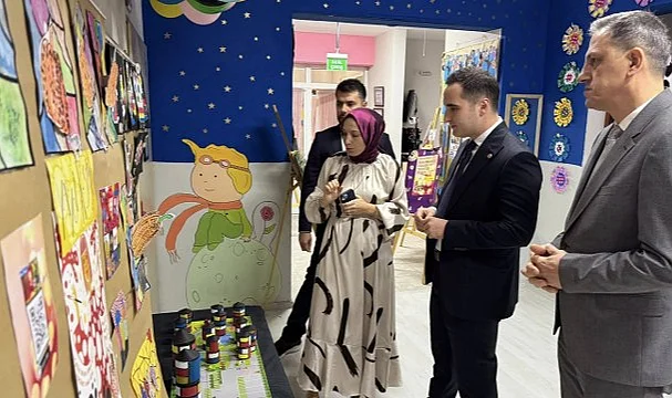 Salıpazarı Kaymakamı Beyazıt Anaokulu Sergisine Katıldı