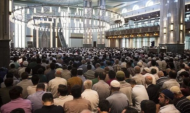 Samsun'da Cuma Vakti? Cuma Namazı Nasıl Kılınır Rehberi