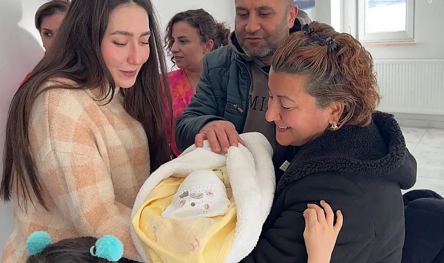 Samsun'da Geçici Koruyucu Aile Hizmetinin 100. Bebeği Yuvaya Kavuştu