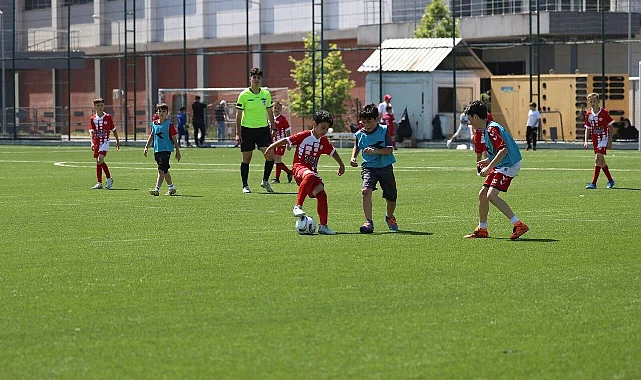 Samsun'da Minikler Sahaya İniyor: Rado Dursun Anısına Kar Tatili Turnuvası Başlıyor