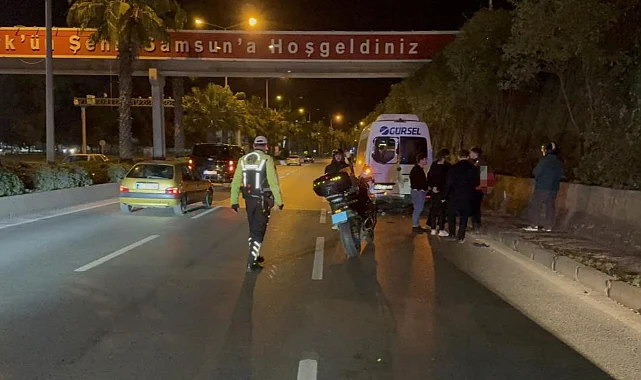 Samsun’da Motosiklet Servis Minibüsüne Çarptı: 1 Yaralı