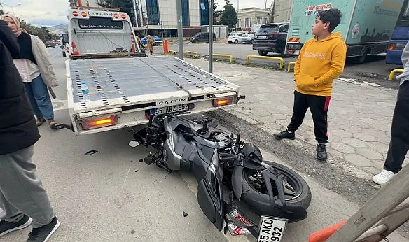 İlkadım'da Korkutan Kaza: Motosiklet Sürücüsü Yola Savruldu