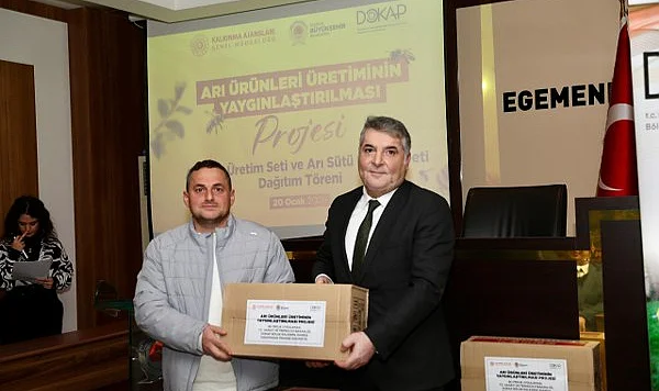 Samsunlu Arıcılara Büyük Destek: Ana Arı ve Arı Sütü Üretim Setleri Dağıtıldı