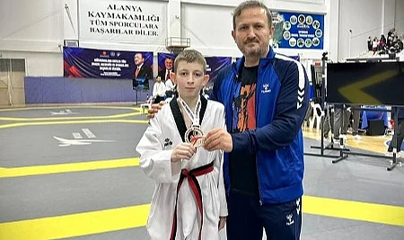 Samsunlu Genç Taekwondocudan Gururlandıran Başarı