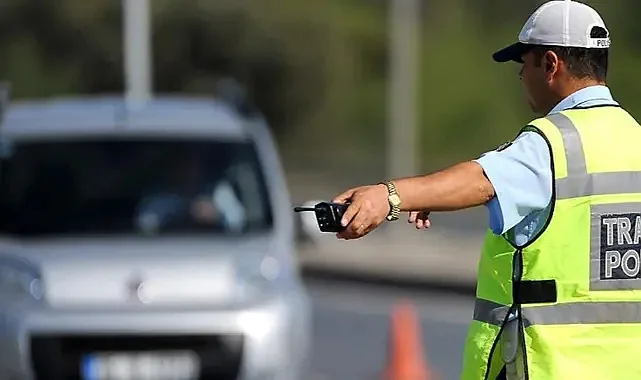 Trafikte Yeni Dönem Başlıyor: Dur İhtarına Uymayana Ağır Ceza Geliyor