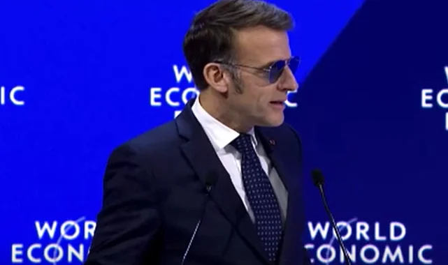 Trump Davos'ta Macron İle Dalga Geçti: O Güzel Gözlüklere Ne Oldu?