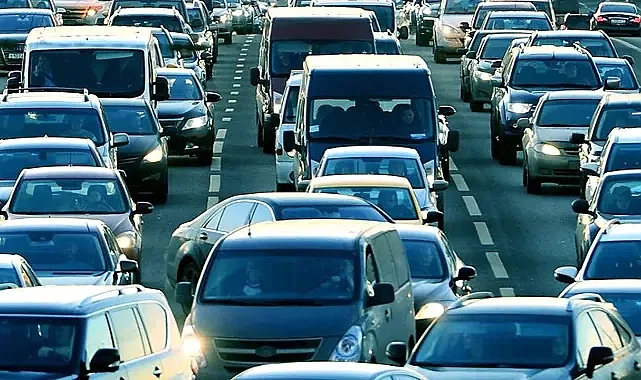 Türkiye'de Araç Parkı Yaşlanıyor: Her 4 Otomobilden Biri 21 Yaş Üstü
