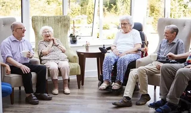 Yaşlı Bakımında Maliyet Krizi: Özel Huzurevi Ücretleri El Yakıyor