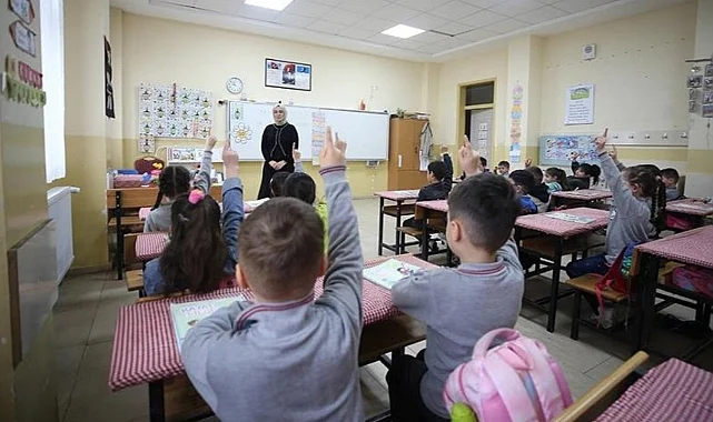 2026 İkinci Ara Tatil Ne Zaman? MEB Tatil Takvimi Açıklandı