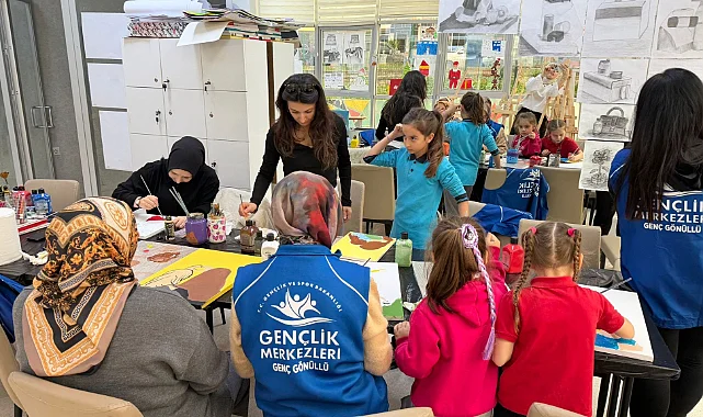 Alaçam'da Sanat Dolu Buluşma: Anne Ve Kızları Birlikte Resim Yaptı
