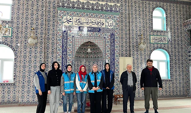 Alaçamlı Gençler İbadethaneler İçin Seferber Oldu