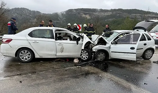 Antalya-Isparta Yolunda Katliam Gibi Kaza: 6 Ölü, 6 Yaralı