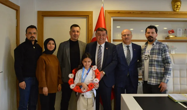Başkan Murat İkiz’den Şampiyon Sporcuya Büyük Jest