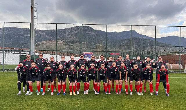 İlkadım Ladik Spor'un İki Yıldızı Ay Yıldızlı Formayı Giyecek