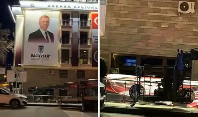 İstifa Sonrası İlk Hamle: Mansur Yavaş Posteri Kaldırıldı