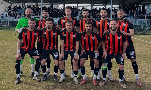 Ladik Belediyespor Evinde Turhal 60 SK'yı Devirdi