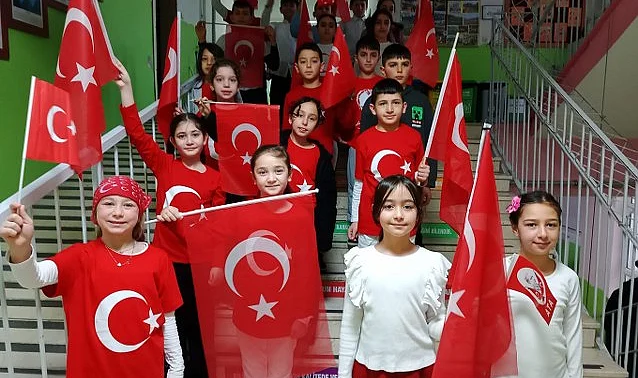 Ladik'te İkinci Dönem Heyecanı: 2400 Öğrenci Ders Başı Yaptı