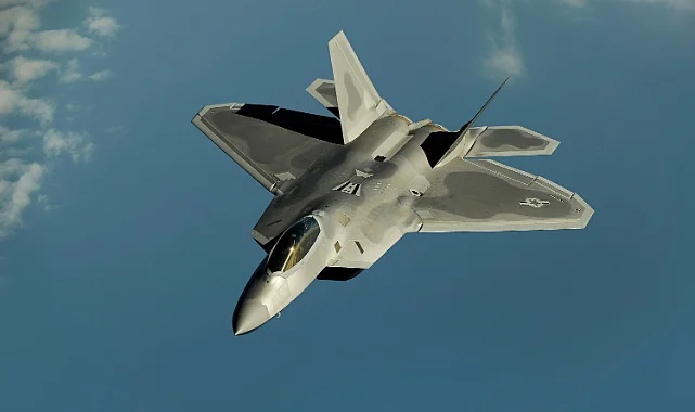 Orta Doğu’da Savaş Çanları: ABD F-22 Savaş Uçaklarını İsrail’e Konuşlandırdı