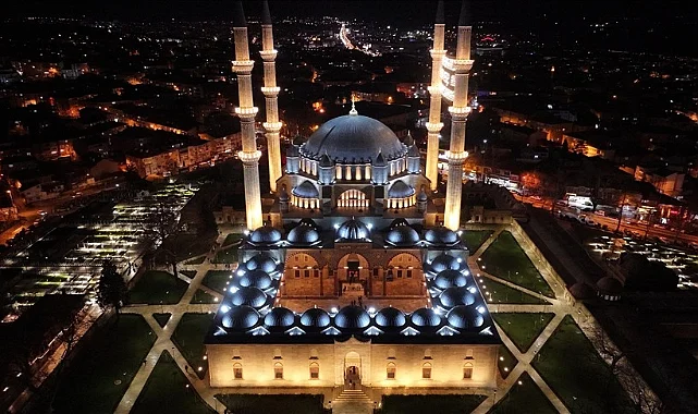 Restorasyonu Tamamlanan Selimiye Camisi'nin Yeni Aydınlatması Tamamlandı