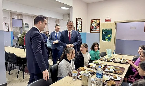 Salıpazarı’nda Kaymakam Beyazıt, Öğrencilerle İftarda Buluştu