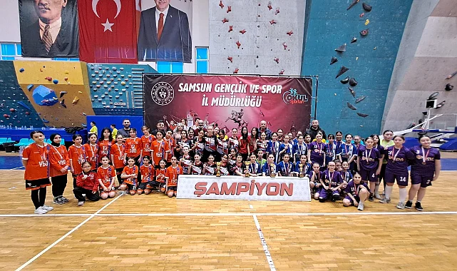 Samsun'da Hentbolun Sultanları Belli Oldu: Kupalar Sahiplerini Buldu