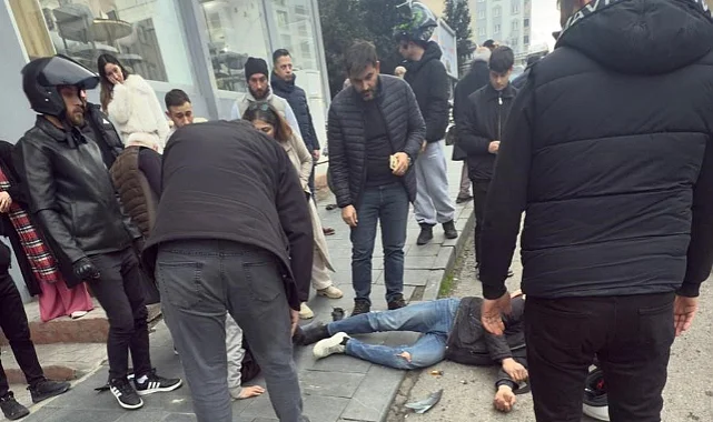 Samsun'da Otomobil ile Motosiklet Çarpıştı, 2 Yaralı