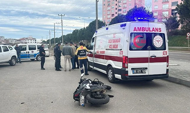 Samsun'da Otomobil İle Motosiklet Çarpıştı: 2 Yaralı