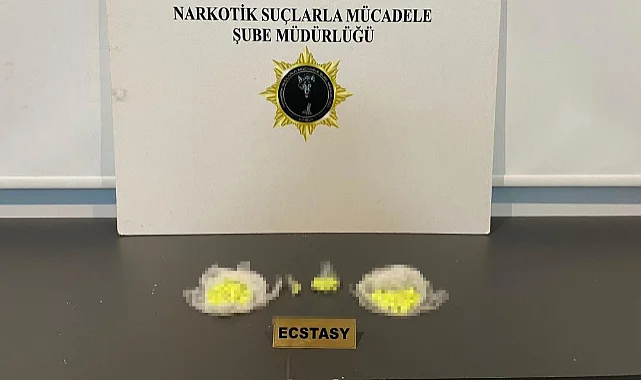 Samsun’da Uyuşturucu Operasyonu: 208 Ecstasy Hap Ele Geçirildi