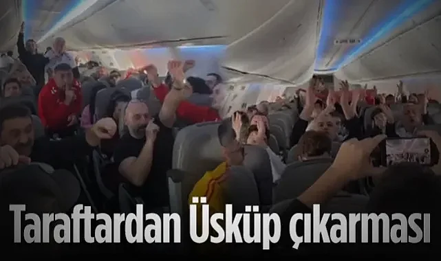 Samsunspor Taraftarından Üsküp Çıkarması! Uçakta Şov Yaptılar...