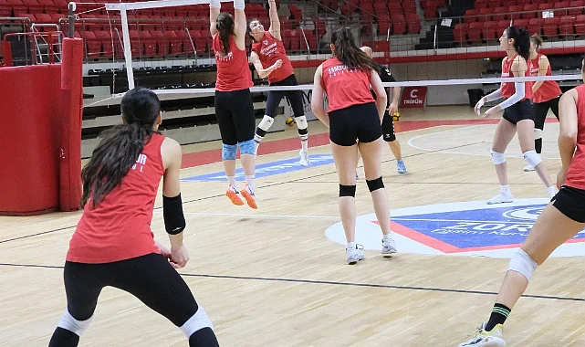 Samsunspor Voleybol’un Yarı Final Yolu Belli Oldu: İlk Rakip Etimesgut