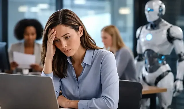 Yapay Zekâ Kadın İstihdamını Daha Çok Tehdit Ediyor