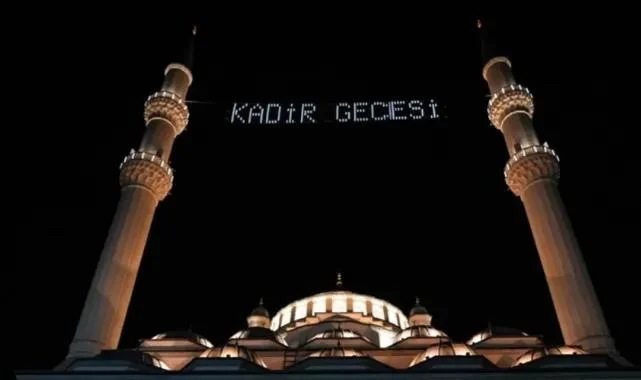 2026 Kadir Gecesi Mesajları: En Güzel, Anlamlı ve Dua Seçenekleri