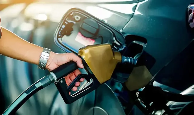 Akaryakıtta Savaş Fiyatlaması: Eşel Mobil Geri Mi Dönüyor?