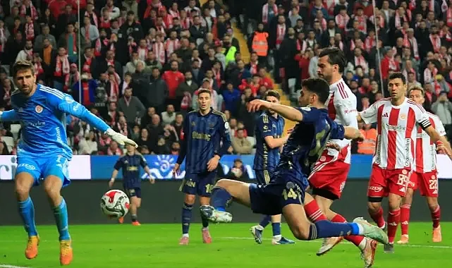 Antalyaspor ile Fenerbahçe Puanları Paylaştı