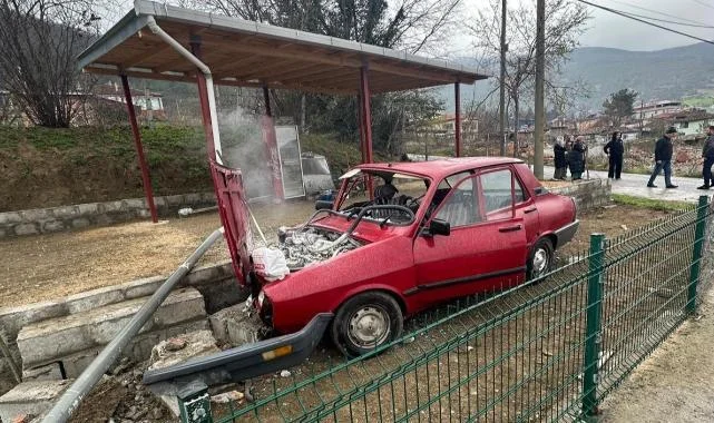 Bafra’da Can Pazarı: Kontrolden Çıkan Otomobil Tarlaya Uçtu