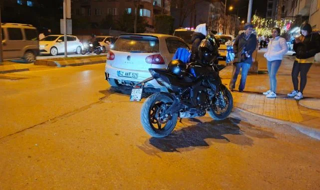 Bafra'da Motosiklet Otomobile Çarptı: 1 Yaralı