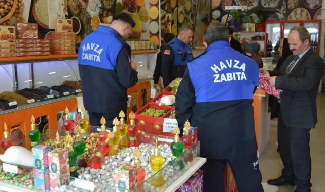 Havza'da Bayram Öncesi Tatlı ve Şeker Denetimi: Zabıta Sahaya İndi