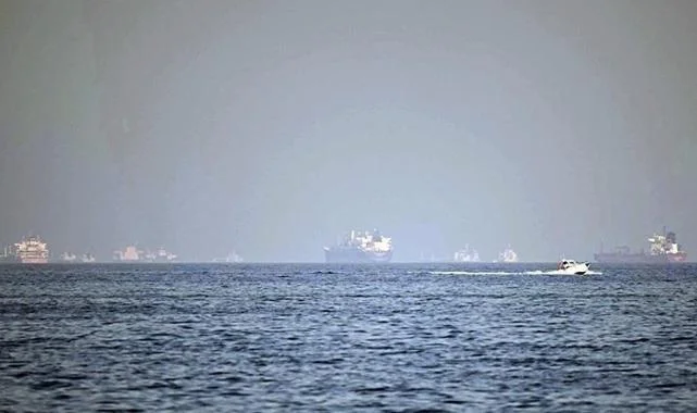 Hürmüz Boğazı'nda Enerji Krizi: 1900 Gemi Ve 190 Milyon Varil Petrol Mahsur
