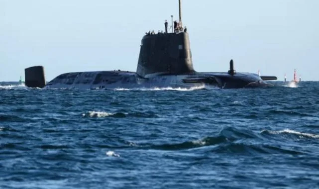 İngiltere'nin Nükleer Denizaltısı HMS Anson Umman Denizi'ne Ulaştı