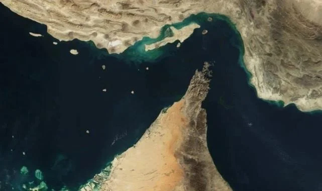 İran'dan Pakistan'a Hürmüz Boğazı Jesti: 20 Gemiye Geçiş İzni Verildi