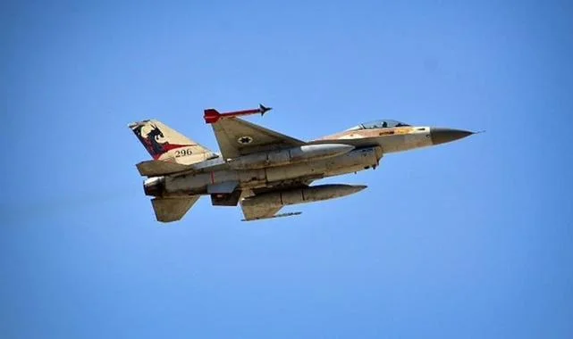 İran Hava Savunma Sistemleri İsrail F-16'sını Vurdu