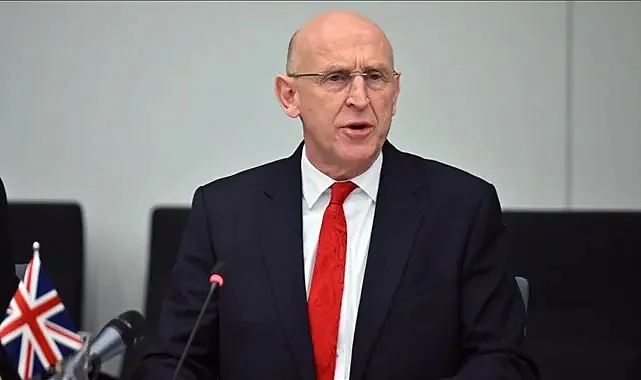 İran Kıbrıs'taki İngiliz Askeri Üslerini Füzelerle Hedef Aldı