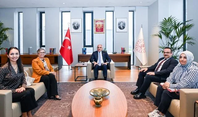 Kültür Bakanı Ersoy'dan Yeni Nesil Kütüphane Müjdesi: Herkese Ulaşan Model