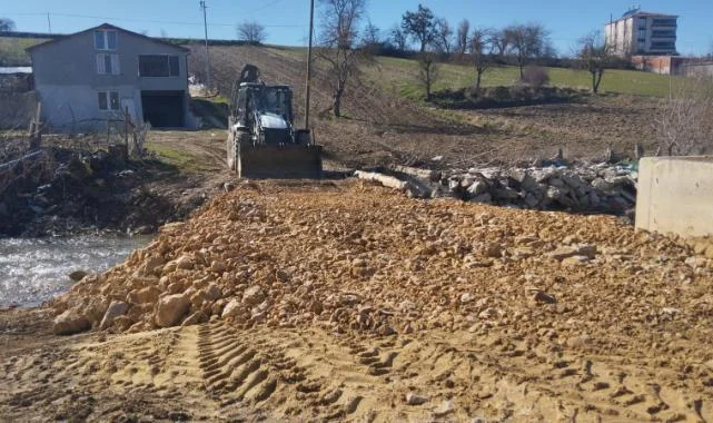 Ladik Belediyesi’nden Bayram Mesaisi: Mahallelerdeki Eksikler Tek Tek Gideriliyor