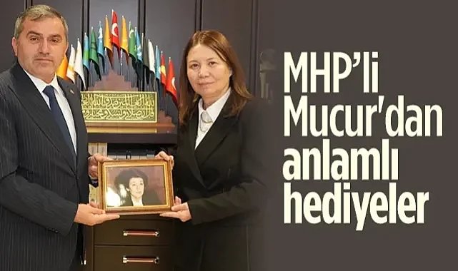 MHP Samsun İl Başkanı Burhan Mucur'dan Kadınlar Günü'nde Vefa Turu: İlklerin Fotoğrafları Hediye Edildi