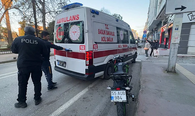 Samsun'da Motosiklet Yayaya Çarptı: 2 Yaralı